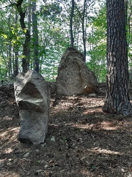 Fotogalerie • Menhir (Menhir) • Mapy.com
