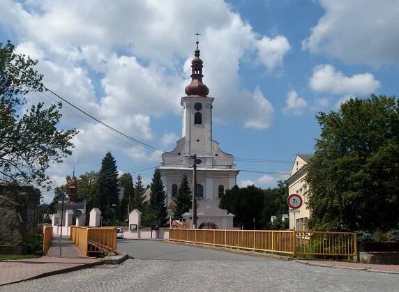 Soubor:Paskov, kostel (1).jpg – Wikipedie
