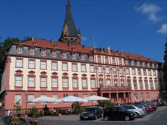 Datei:Schloss Erbach Odenwald.jpg – Wikipedia