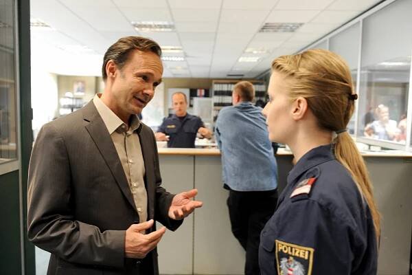 CopStories - Alles Liebe - Z filmu - Thomas Reisinger, Cornelia Ivancan