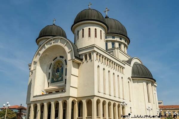 visit arad romania