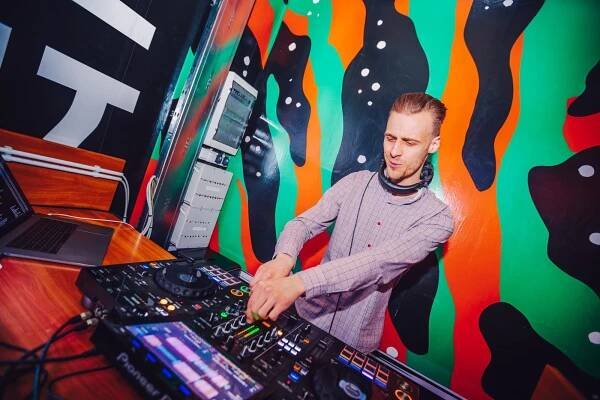 Füge Udvar - Party, play, relax in downtown Budapest