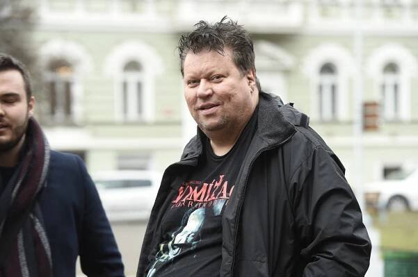 Finský Obelix: Timo Tolkki se ukázal v plavkách, fanoušci jsou znechucení