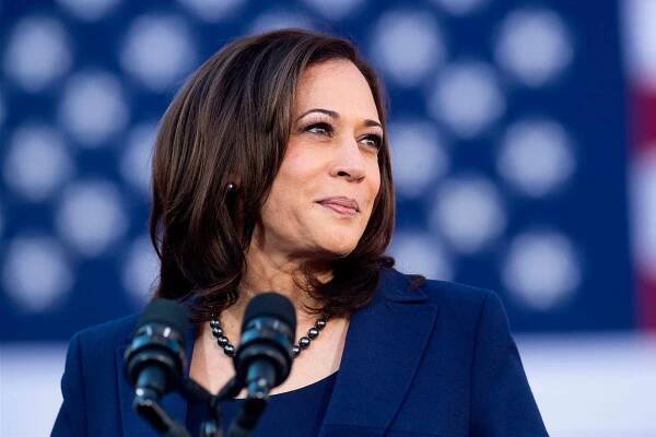 California Senator Kamala Harris speaks during a rally launching her presidential campaign on January 27, 2019