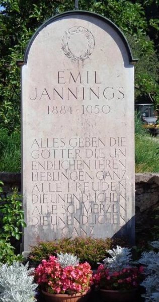 Soubor:Friedhof St Wolfgang im Salzkammergut - Emil Jannings tombstone.JPG