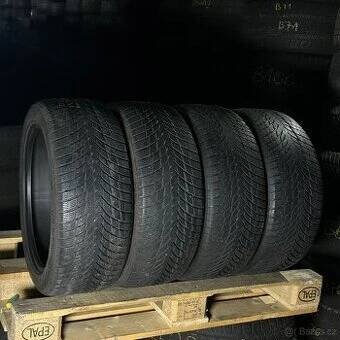 Zimní pneu 235/45 R18 98V Nokian 6-6,5mm