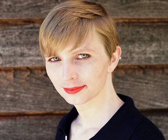 Chelsea Manning Biography - Facts, Childhood, Family Life & Achievements
