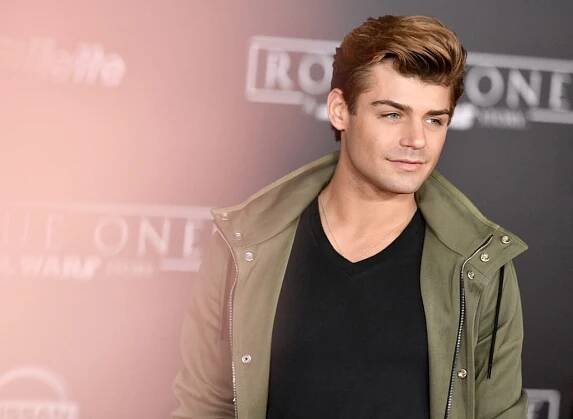 16 Disney stars you grew up watching who later came out as LGBT