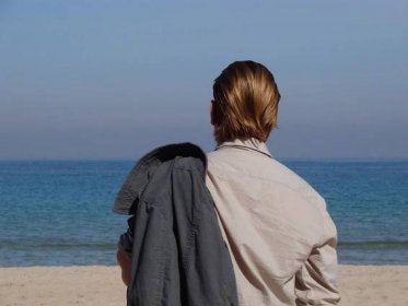 Možnosti ostrova - filmový debut Michela Houellebecqa.
