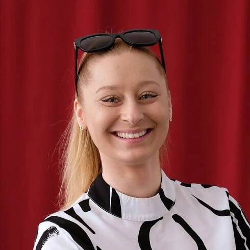 Barbora Nováková, vedoucí oddělení, zpěv