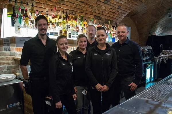Morgan's Restaurant: Dbáme na kvalitu a servis, tyto prostory si to zaslouží... - OLOMOUC.CZ