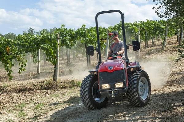 Traktor Antonio Carraro TRX5800 V 1