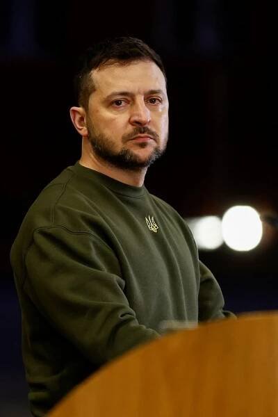 Zelenskyj o roce války: Bolest, smutek, víra i jednota. V roce 2023 vyhrajeme, věří
