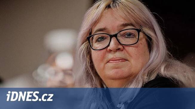 Senátorka Zwyrtek Hamplová požádala o členství v klubu ANO a SOCDEM - iDNES.cz