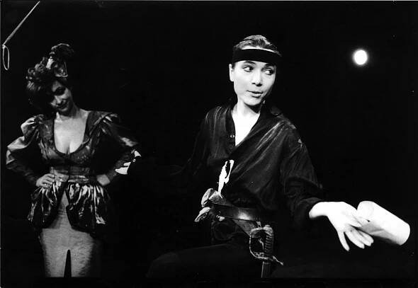 Zdena Bittlová (Marie) a Stanislava Šťastná (Viola), foto Karel Meister