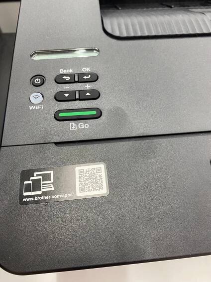 Multifunktionsdrucker: Brother-Drucker schneiden immer gut in Tests ab. Nachansicht der Tasten eines Druckers.