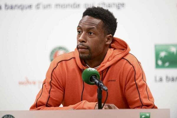 Euforii střídá zklamání. Zraněný Monfils z French Open odstoupil