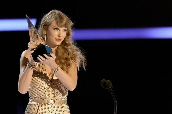 Taylor Swift's tour promoter says it had no choice but to work with Ticketmaster