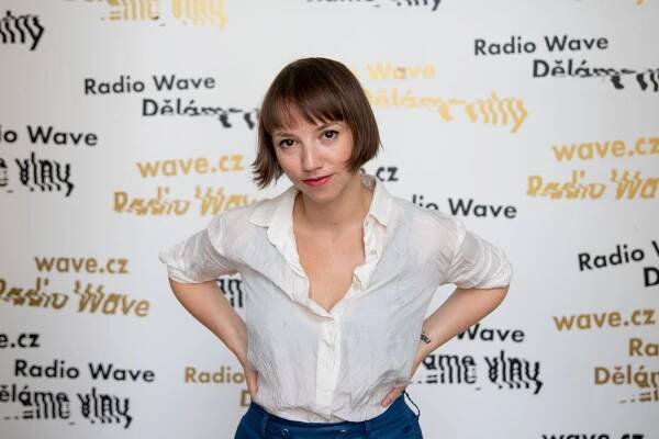 Lidé pořád věří na čarodějnice. A když ne, tak mají ve vesnici divnou ženu, říká Nvotová o filmu Světlonoc