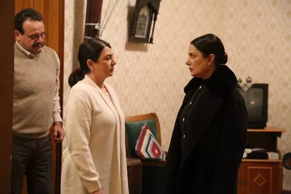 Reha Özcan, Veda Yurtsever İpek - Üç Kız Kardeş - Episode 18 - Z filmu