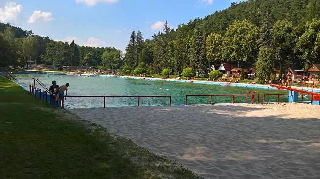 Fotogalerie • Město Bělá pod Bezdězem - městské koupaliště (Koupaliště) • Mapy.com