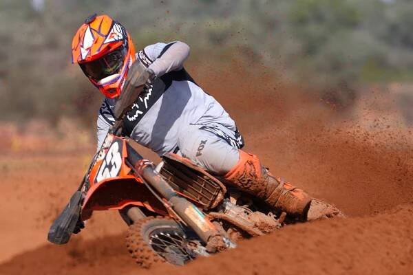 ŠPANĚLSKO – REDSAND MX PARK – Osička MX Team