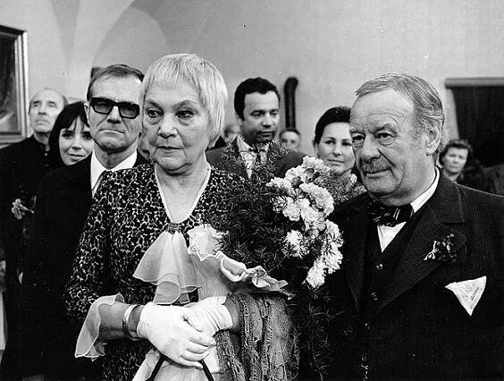 Miriam Kantorková, Radovan Lukavský, Jiřina Šejbalová, Vladimír Menšík, Marcela Martínková, Bohuš Záhorský - Zlatá svatba - Z filmu