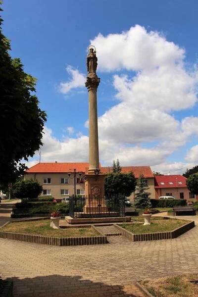 Lysice, mariánský sloup. - Pomník