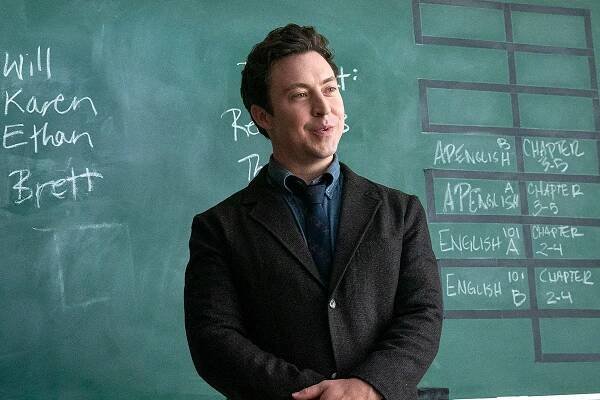 'English Teacher' Renewed for Season 2 at FX