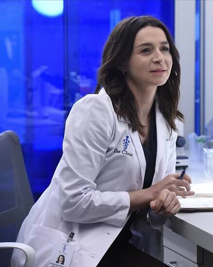 Chirurgové - Výbuch - Z filmu - Caterina Scorsone