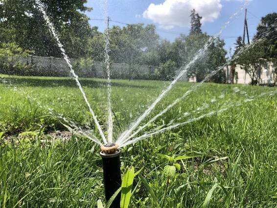 Automatická závlaha HUNTER - 900m2 - Majster pre Vás - PROMAESTRI