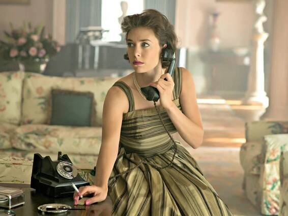 Vanessa Kirby on Being ‘The Badass Royal’ in Netflix's The Crown