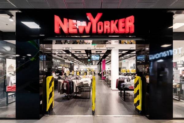 New Yorker - Forum Nová Karolina - Fashion. Gastro. Zábava