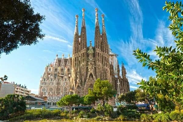 BARCELONA se vstupy v ceně BUS 1
