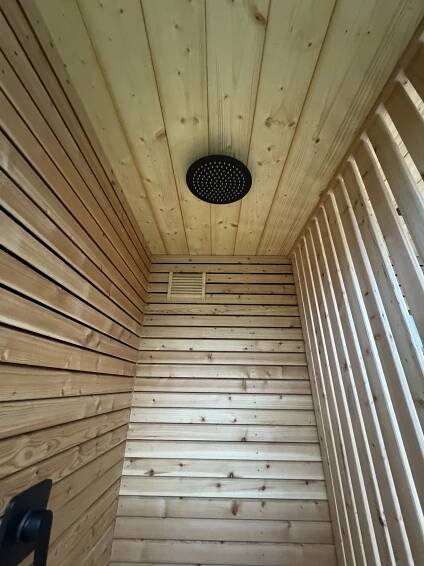SAUNA VIKI S VENKOVNÍ SPRCHOU 3,8 x 2,5 m - UHERSKÉ HRADIŠTĚ - Panorama Saunie