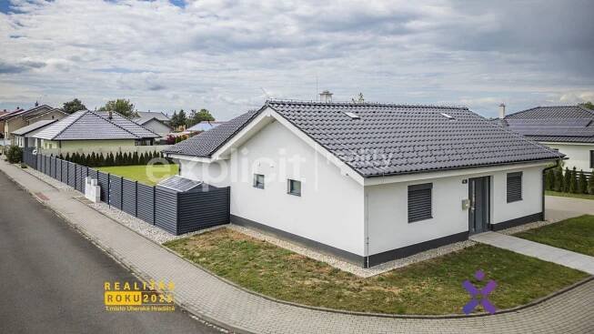 Prodej luxusního rodinného domu 4+kk, 190 m2 - Bochoř, okres Přerov | Reality.iDNES.cz 