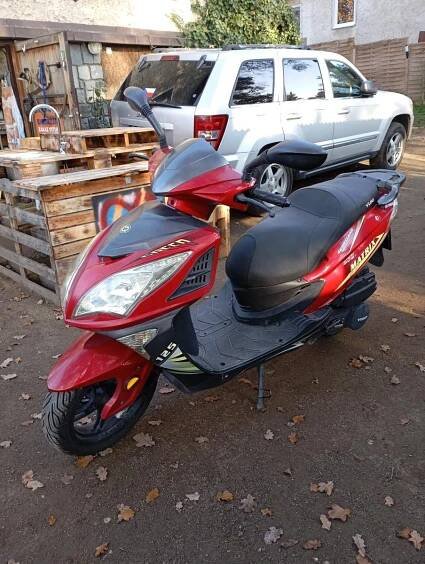 Skútr Yuki 125 - Auto-moto