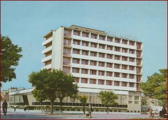 Trnava * hotel Karpaty, budova, část města * Slovensko * B2176 | Aukro