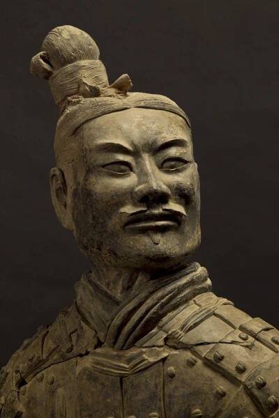 Qin Shi Huang Biography