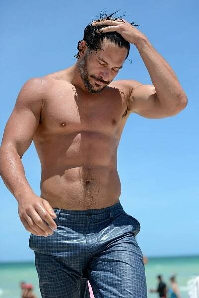 Tomu se říká tělo snů! Herec Joe Manganiello oslňoval něžné pohlaví na pláži v Miami