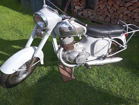 Jawa 250/559 Automatic + Pav 40 - Auto-moto