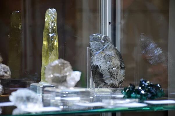 Minerály, zkameněliny i meteorit. Mayrovka se proměnila v geologický ráj