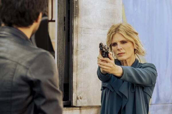 Signora Volpe - Z filmu - Giulio Corso, Emilia Fox