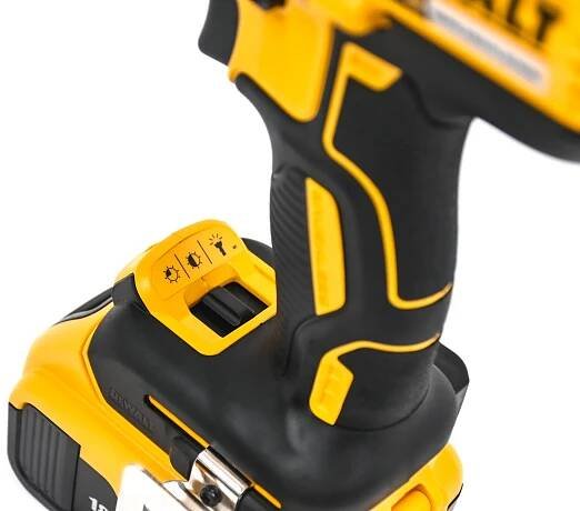 Aku příklepová vrtačka DeWALT DCD996P2-QW
