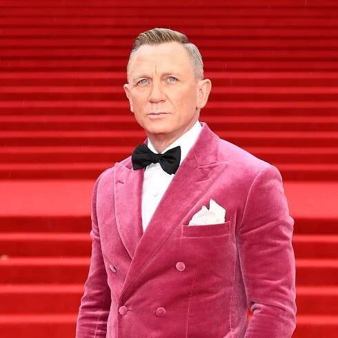 James Bond's Daniel Craig set for Hollywood Walk of Fame star next to Roger Moore