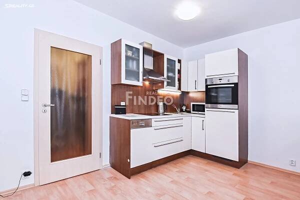 Pronájem Byt 1+kk, Zubrnická, Praha 9 - Prosek