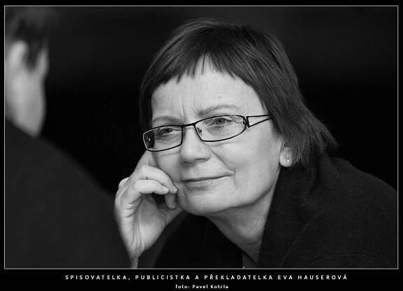 Spisovatelka, publicistka a překladatelka Eva Hauserová – [pak] Poznámkový blok Pavla Kotrly