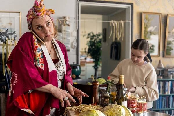 Rakkaat lapset - Tuhkapilvi (S01E06) (2022)
