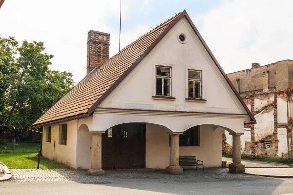 Soubor:Kovárna v Dobrušce.jpg – Wikipedie
