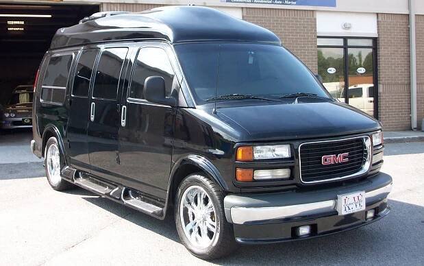 4 Benefits of Renting a Conversion Van